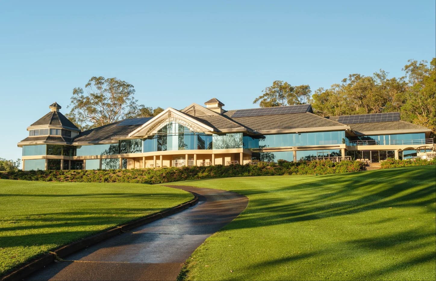 Riverside Oaks Golf Resort hero